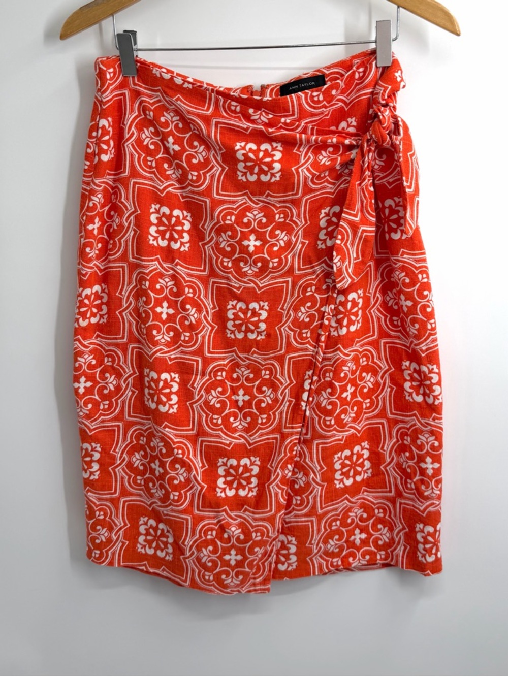Ann Taylor Orange and White Geometric Tie-Waist Pencil Skirt - Picture 3 of 10
